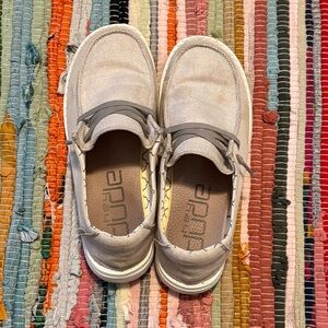 Hey Dude Women's shoes in Light Gray